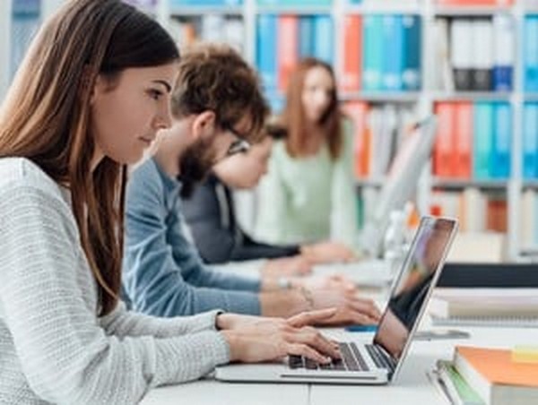 etudiant revenu minimum