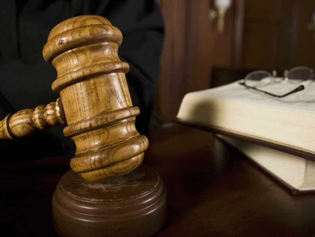 combien touche un avocat avec l