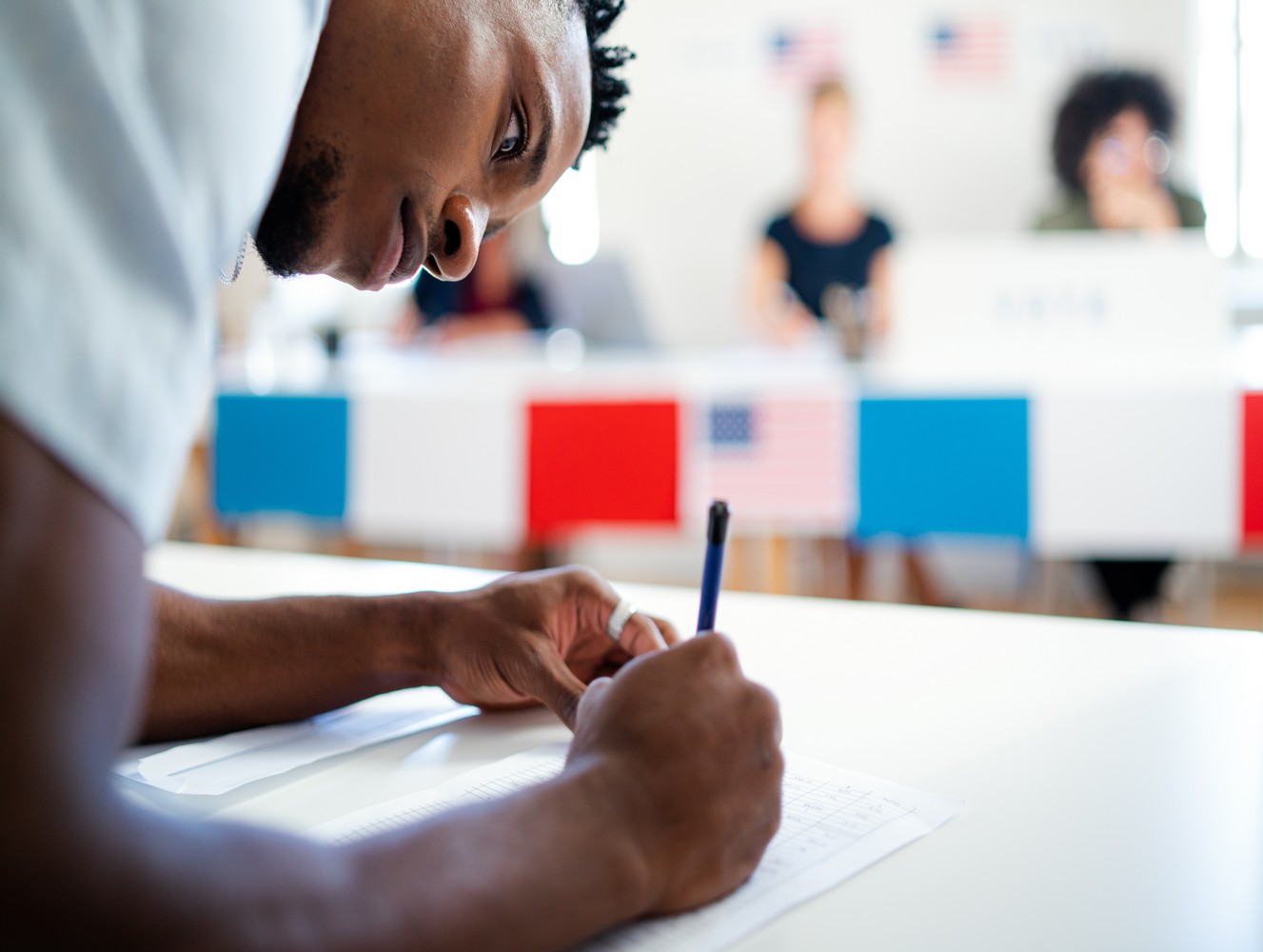 Volontariat international en administration