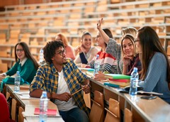 Aides aux étudiants : la carte étudiante