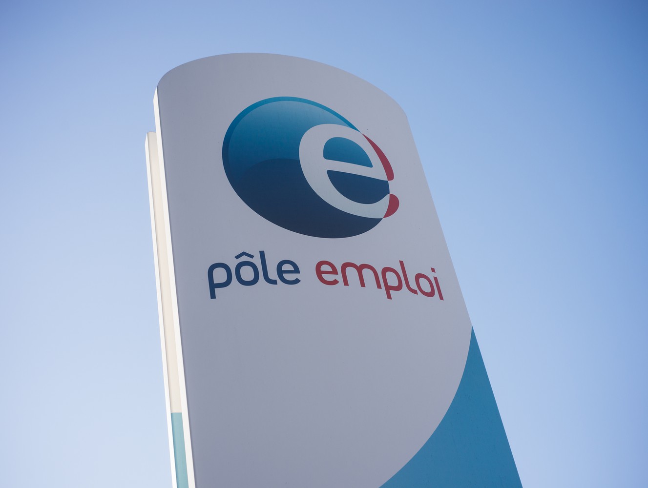 radiation pôle emploi recherche insuffisante