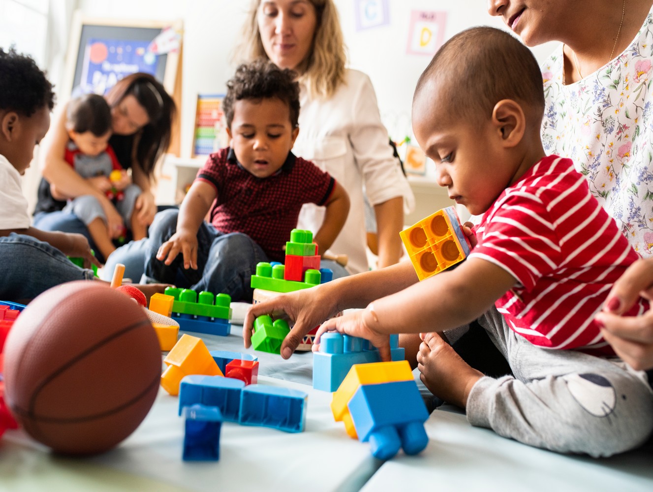 Quelle aide de la CAF pour la crèche ? Quels sont les autres dispositifs pour payer ma place en crèche ?