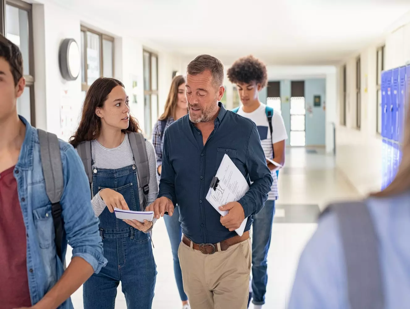 Salaire prof agrégé : quelle est la rémunération de base ? Qu’est-ce que la prime Grenelle ? Quelles sont les autres primes ?