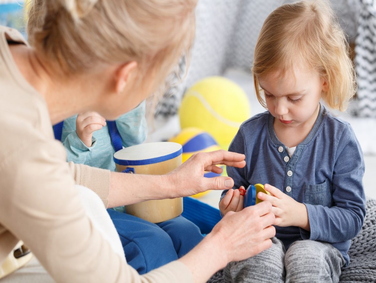 certificat de travail assistante maternelle