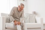 Pension d’invalidité arthrose : comment en bénéficier ? Quel montant ?
