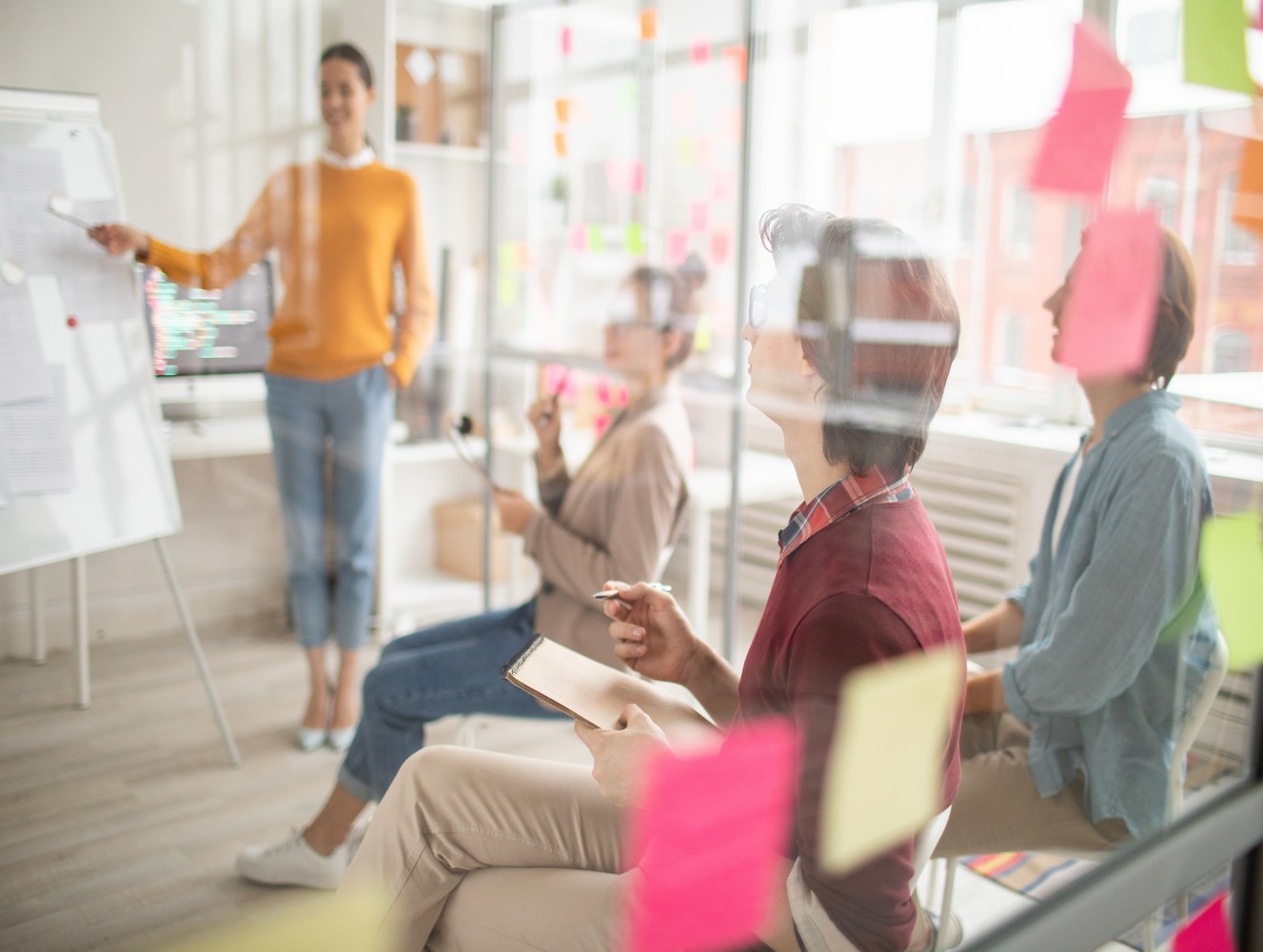 Demandeur d’emploi en formation : qui peut toucher l’AREF et quel est son montant ?