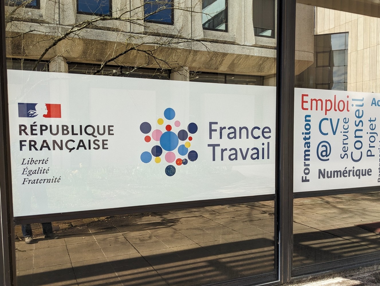 Radiation France Travail : quels sont les motifs, la durée des sanctions et les recours possibles ?