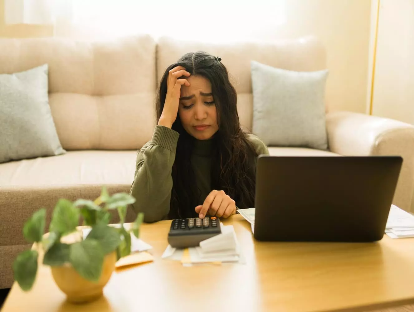 aide travailleur précaire