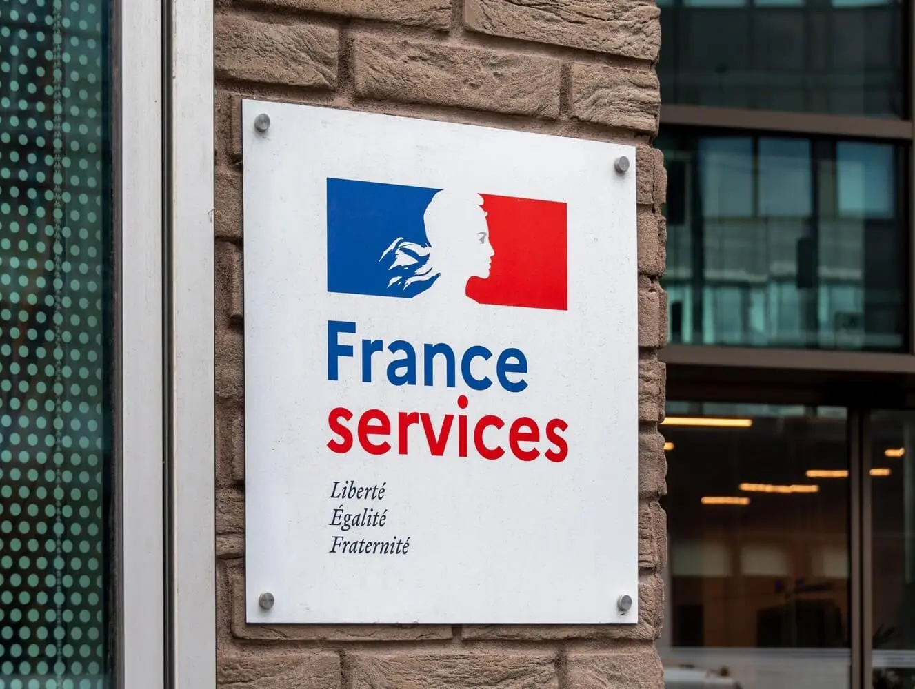 Comment contacter France services