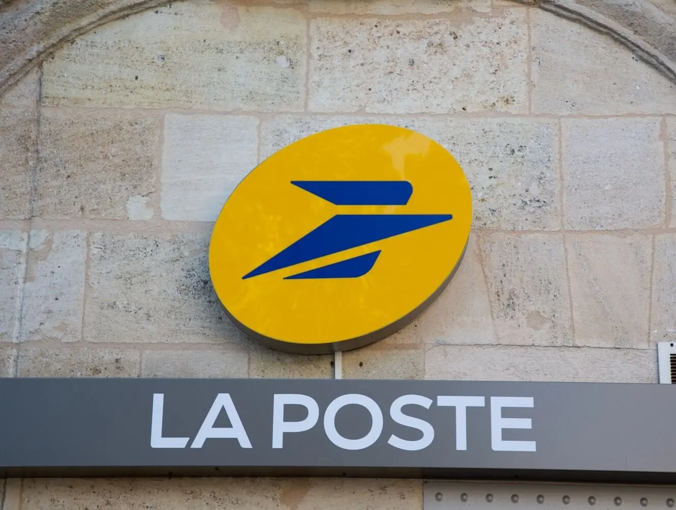 Comment contacter La Poste ?