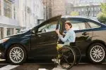 AAH crédit voiture : conditions et solutions en 2026